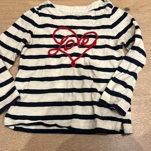 Like new Gap love shirt